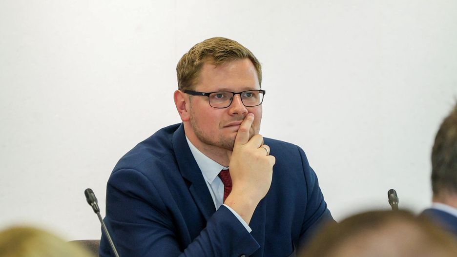 Pawe� Supernak
komisja, krajowa rada s�downictwa, polityk, polityka, posiedzenie, prawa cz�owieka, projekt, sejm, ustawy, portret