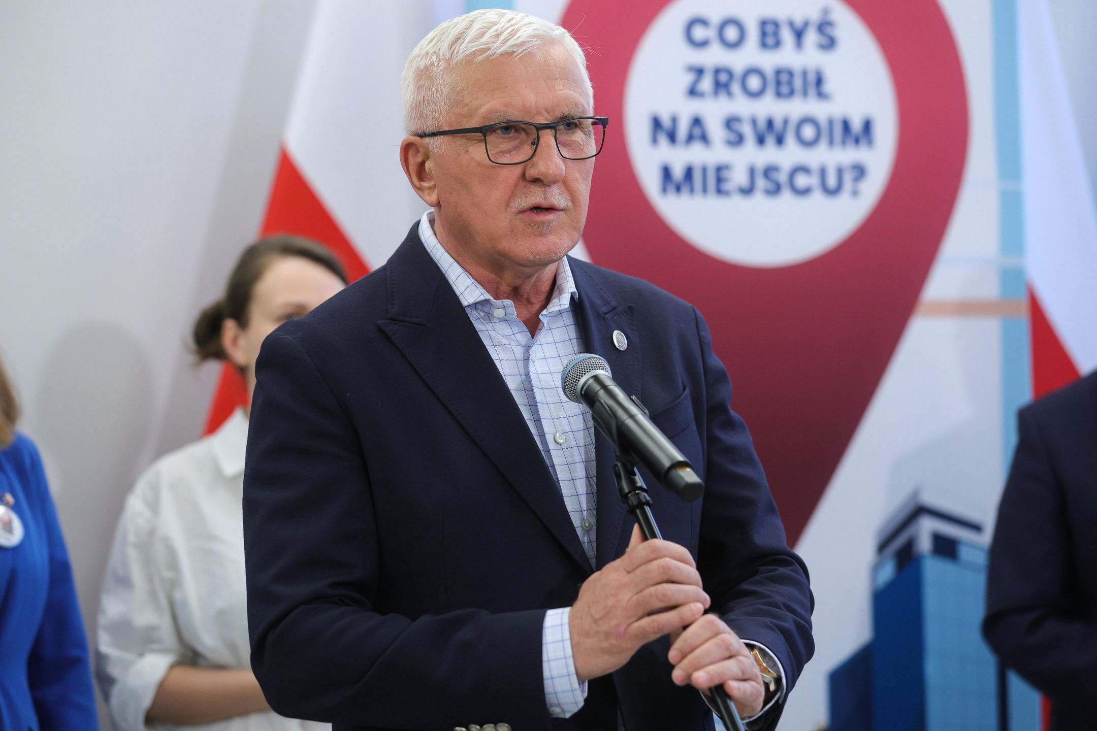 Wadim Tyszkiewicz
Warszawa, 13.03.2024. Senator niezale�ny Wadim Tyszkiewicz  podczas konferencji w ramach debaty "Ludzie samorz�du w 34. rocznic� uchwalenia ustawy o samorz�dzie terytorialnym", 13 bm. w Senacie w Warszawie. Wydarzenie jest organizowane przez senack� Komisj� Samorz�du Terytorialnego i Administracji Pa�stwowej oraz Zwi�zek Miast Polskich. (rg/zkoc) PAP/Rafa� Guz
Rafa� Guz
34, 34., briefing, debata, debaty, komisja, konferencja, Ludzie samorz�du, prasowa, prasowy, samorz�d, senacka