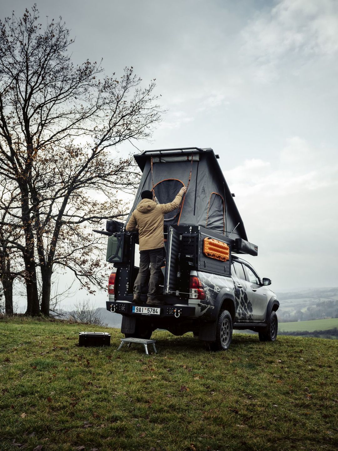 Toyota Hilux Expedition