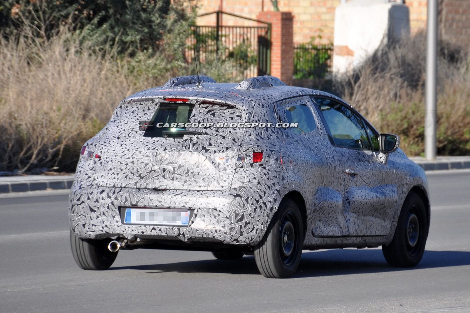 2013 Renault Clio (fot. Carpix via Carscoop)