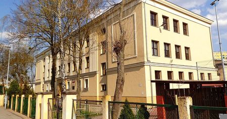Toruń. Szkoła przy Bema ma zmienić się w poradnię. Rozpoczęto przygotowania pod przebudowę budynku