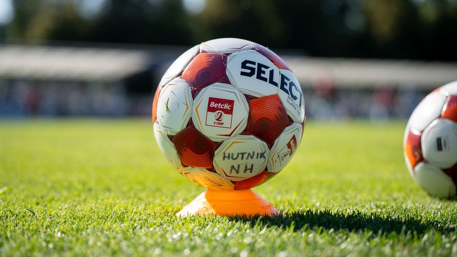A spare ball with the Betclic 2 Liga logo is on the sideline during the game between Hutnik Krakow and Zaglebie Sosnowiec in Krakow, Poland, on August 5, 2025. The Polish Cup football match takes place at Suche Stawy Stadium. (Photo by Marcin Golba/NurPhoto via Getty Images)