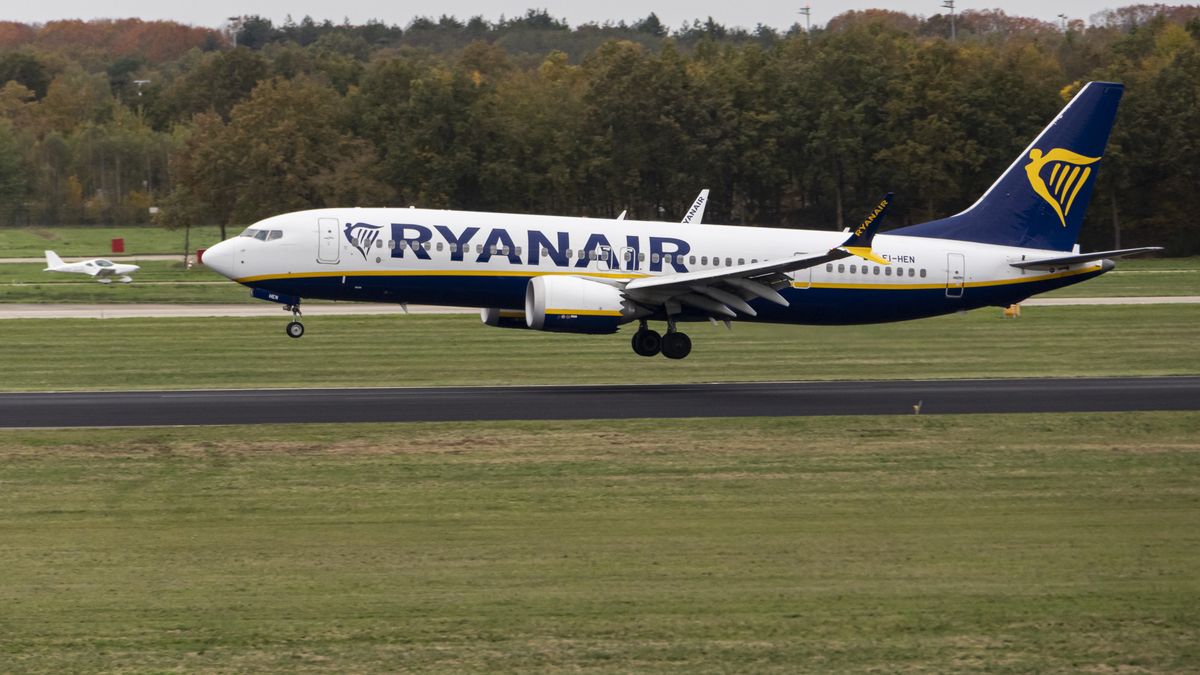 Boeing 737 MAX 8 passenger aircraft of the low cost airline carrier Ryanair is flying and landing at Eindhoven Airport EIN. The Boeing 737-8200 MAX airplane has the registration tail number EI-HEN and is powered by 2x CFMI jet engines. Ryanair is an Irish ultra low cost airline with headquarters in Dublin, Ireland, subsidiaries as Ryanair DAC, Malta Air, Buzz, Lauda Europe and Ryanair UK, operating a fleet of 624 planes, serving more than 235 flight destinations. Eindhoven, the Netherlands on October 29, 2025 (Photo by Nicolas Economou/NurPhoto via Getty Images)