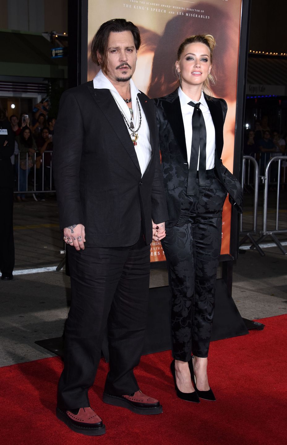Johnny Depp oskarża Amber Heard o wypróżnienie się na łóżko