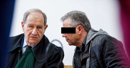 Właściciel psów, które zagryzły człowieka, zmienił zdanie. Zapewnia, że zwierzęta polizały ofiarę już po jej śmierci
