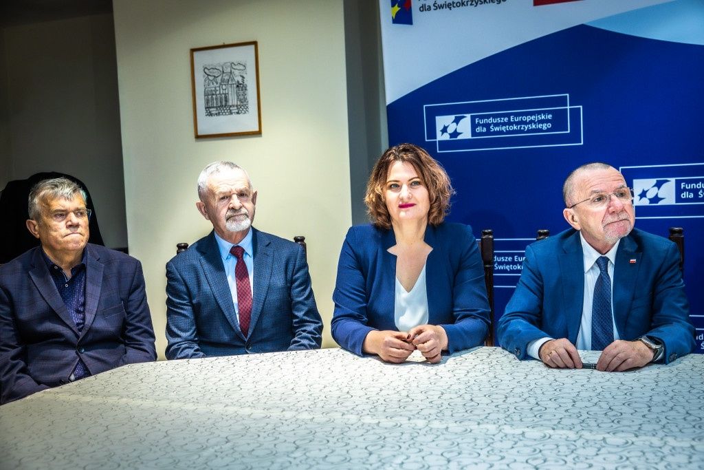 Zdjęcia z konferencji prasowej