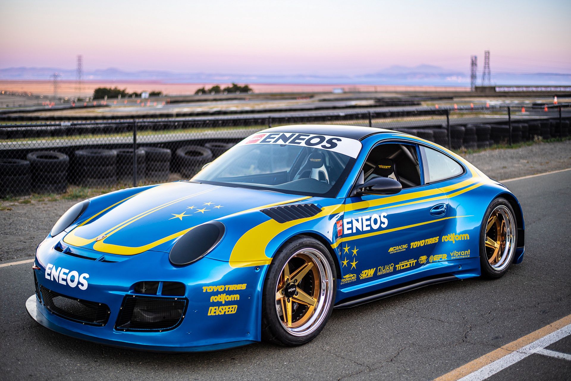 Porsche 911 GT3 z silnikiem z Imprezy STI