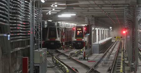 Warszawa. Tragiczny poranny wypadek w metrze. Mężczyzna stracił nogę
