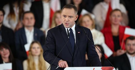 Kandydaci z podwyżką w tle. Ile mogą zyskać Karol Nawrocki i Rafał Trzaskowski?