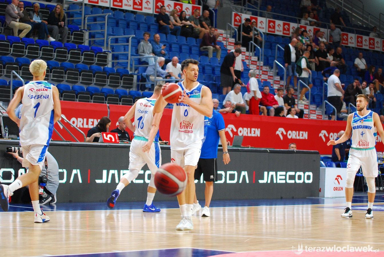 Zacięty mecz Anwilu z Syntainics MBC Weissenfels