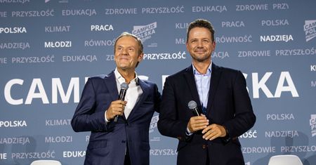 Trzaskowski o Tusku. "Nie można liczyć tylko na to, że PiS się skończy"