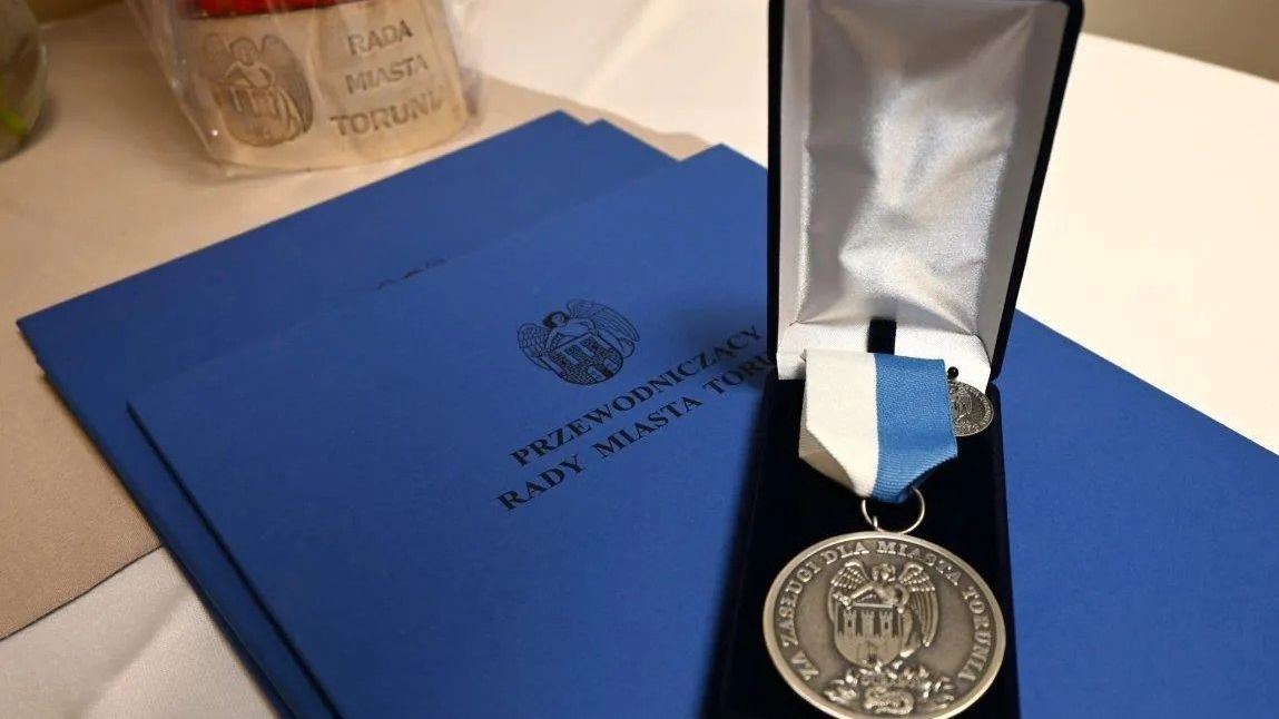Medal za zasługi dla Torunia