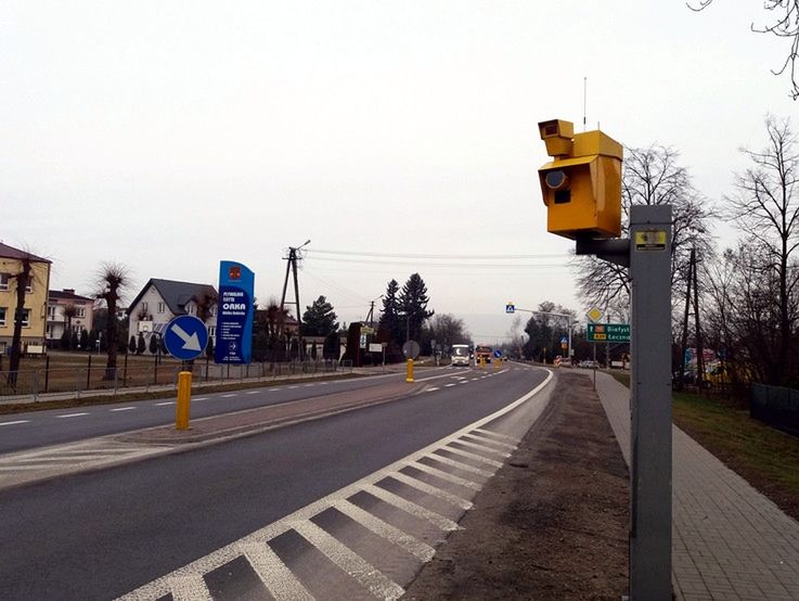 Polacy jeżdżą wolniej. Albo nie dają się już tak łatwo przyłapać