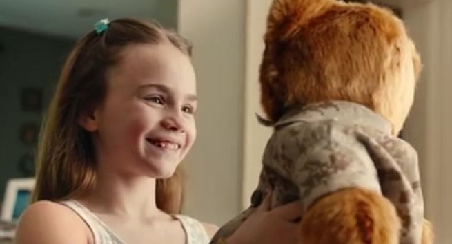 Miś od żołnierza dla córki w reklamie Duracella (wideo)