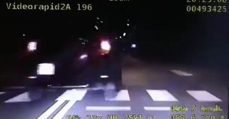 Wyprzedził nieoznakowany radiowóz na przejściu dla pieszych