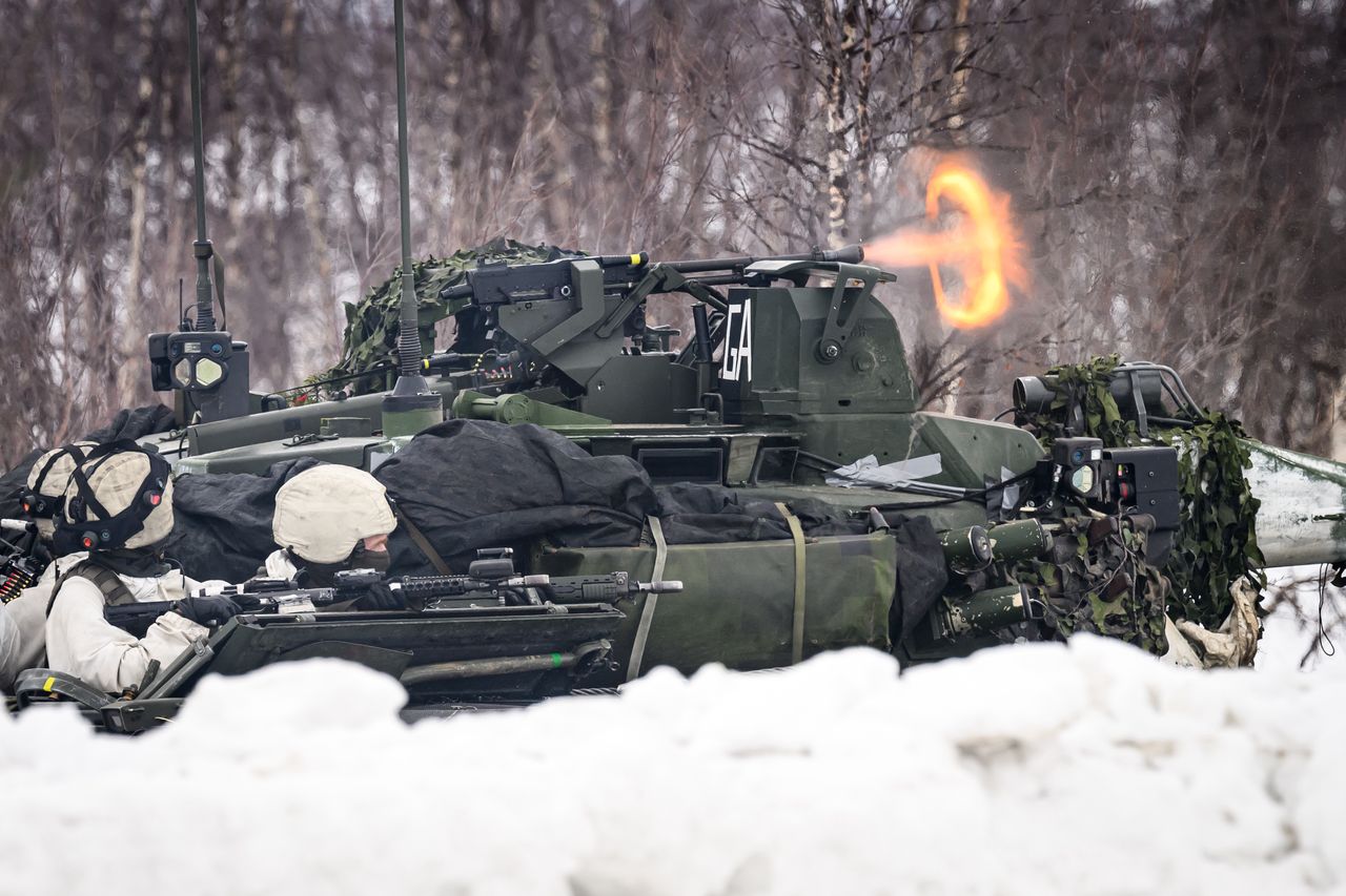 Finland boosts military reserve amid Russian tensions