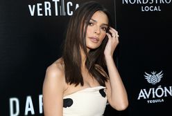 Emily Ratajkowski świętuje urodziny. Modelka chwali się płaskim brzuchem