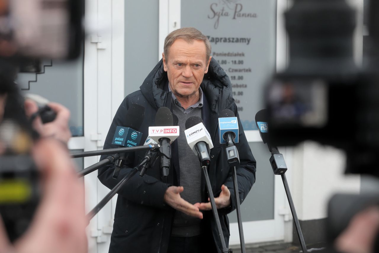 Afera z Pegasusem. Tusk przypomina Kaczyńskiemu jego własne słowa 