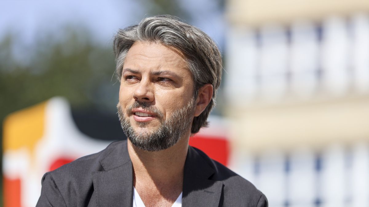 Tak naprawdę nazywa się Olivier Janiak. Nawet mama tak do niego nie mówi