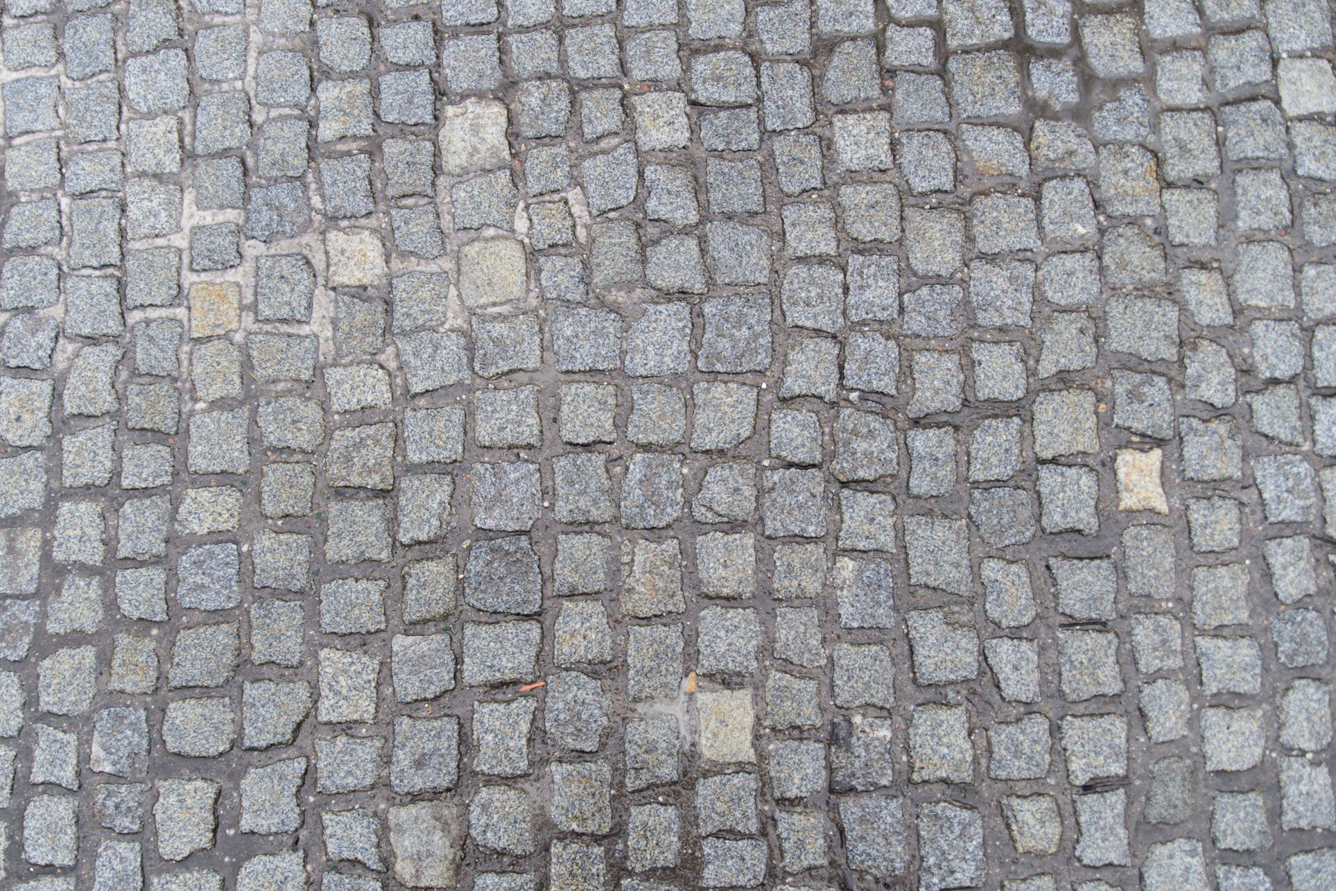 Warszawa. Spór toczy się o chodnik