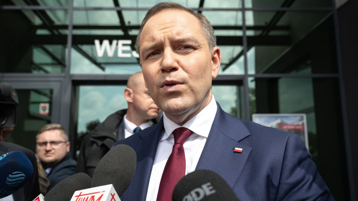 Karol Nawrocki
Tytus �mijewski
deklaracja S�awomira Mentzena, drug� tur�, II tura, kandydat na Prezydencta RP, osiem punkt�w, podpisanie, polityk, polityka, postulaty programowe, prezydenta rp, przed II tu� wybor�w prezydenckich, rozmowy, spotkanie, wizyta, wybory prezydenckie, wybory;prezydenckie, ewentualne udzielenie poparcia jednenu z dw�ch kandydat�w