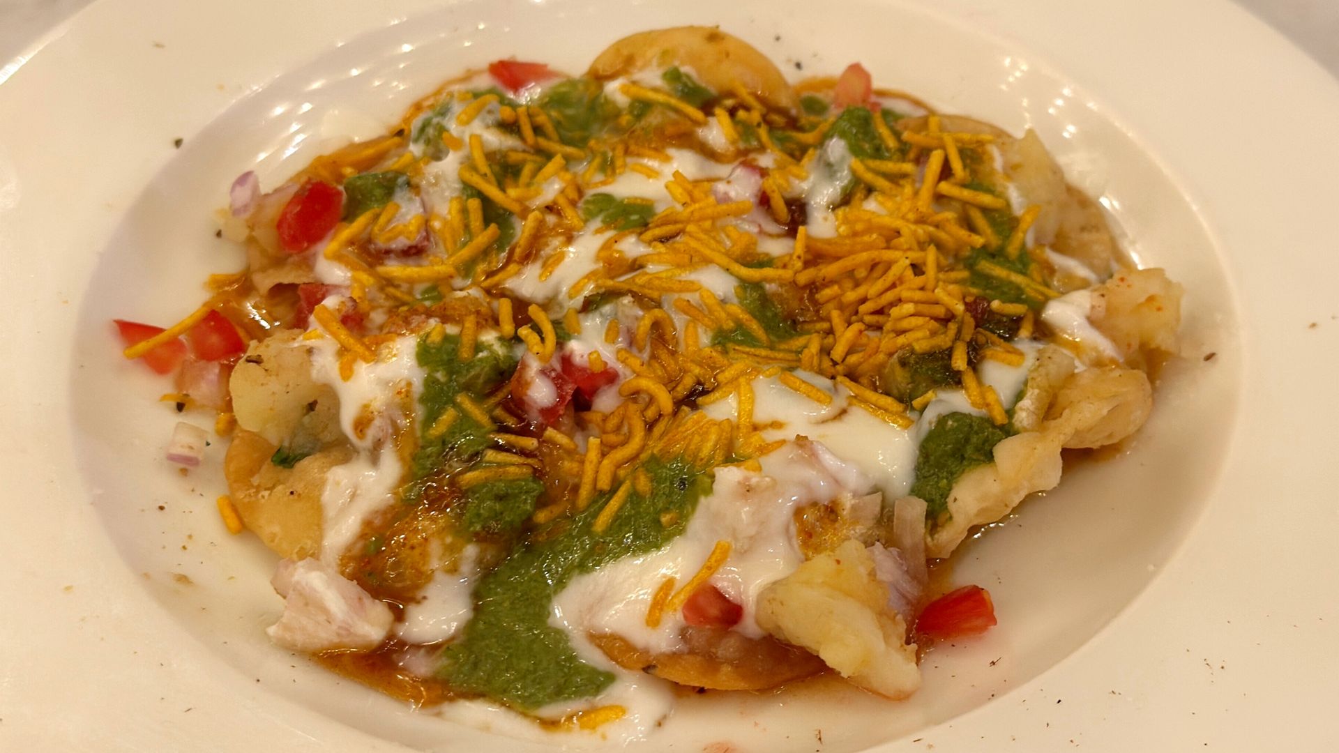 Dieta w trakcie miesiączki może realnie wpłynąć na samopoczucie i złagodzić wiele dolegliwości.