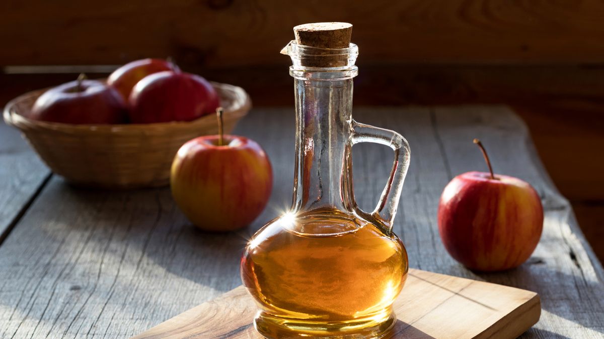 Ocet jabłkowy na odchudzanie - właściwości, kuracja