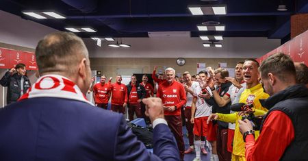 Nawrocki w szatni piłkarzy. "Piękny mecz"