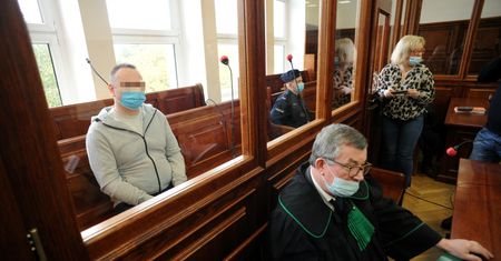 "Krwawy Tulipan" mordował niewinne kobiety. Chce milionów odszkodowania