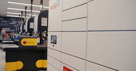 Przesyłkę odbierzesz także w Biedronce. Nawet w niedzielę niehandlową