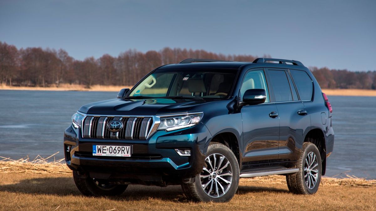 Land Cruiser przeszedł niedawno facelifting, w ramach którego dostał mocniejszy silnik