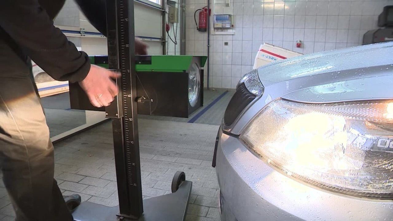 Głogów: "Twoje światła - Nasze bezpieczeństwo". Za darmo sprawdzisz światła w aucie. W akcji biorą też udział głogowskie stacje diagnostyczne