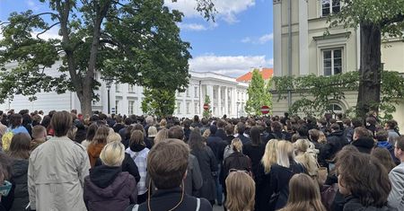 Tragedia na Uniwersytecie Warszawskim. Akademicka solidarność w obliczu dramatu
