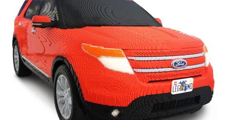 Ford Explorer zbudowany z klocków Lego [wideo]