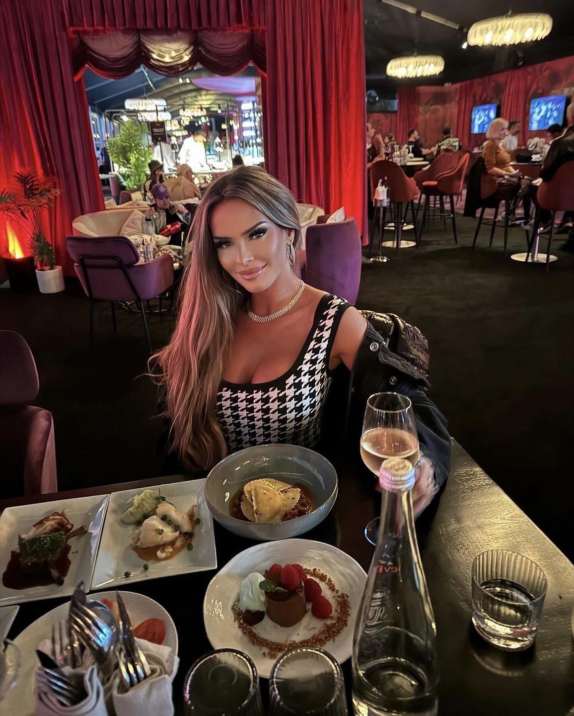 Monika Ordowska podbija Las Vegas z córką oraz starszym o 27 lat multimilionerem