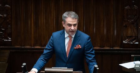 Chcą usuwać pomniki papieża? Jasna deklaracja z Lewicy