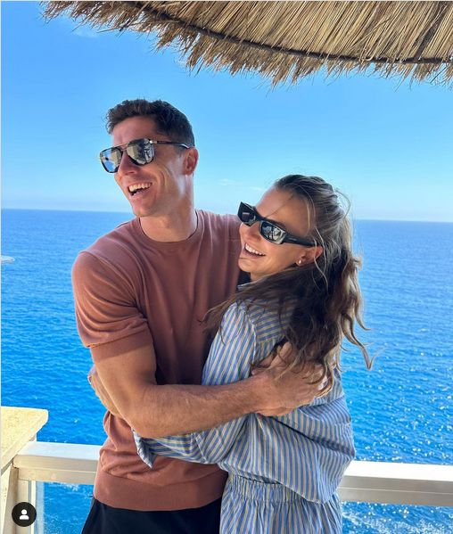 Anna i Robert Lewandowscy przyłapani podczas głosowania w Barcelonie