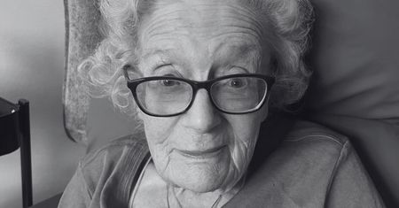 Nie żyje Norma Burton. Internetowa gwiazda seniorów miała 91 lat