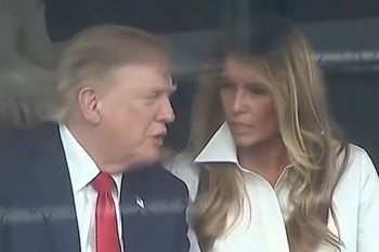 Melania szeptała do Trumpa. Ekspertka odczytała słowa