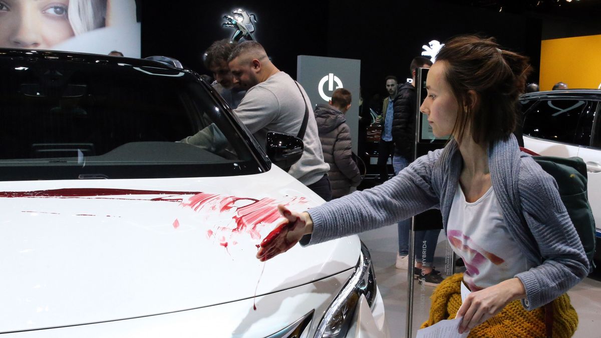 Przekaz jest jasny, ale czy forma protestu jest ekologiczna?