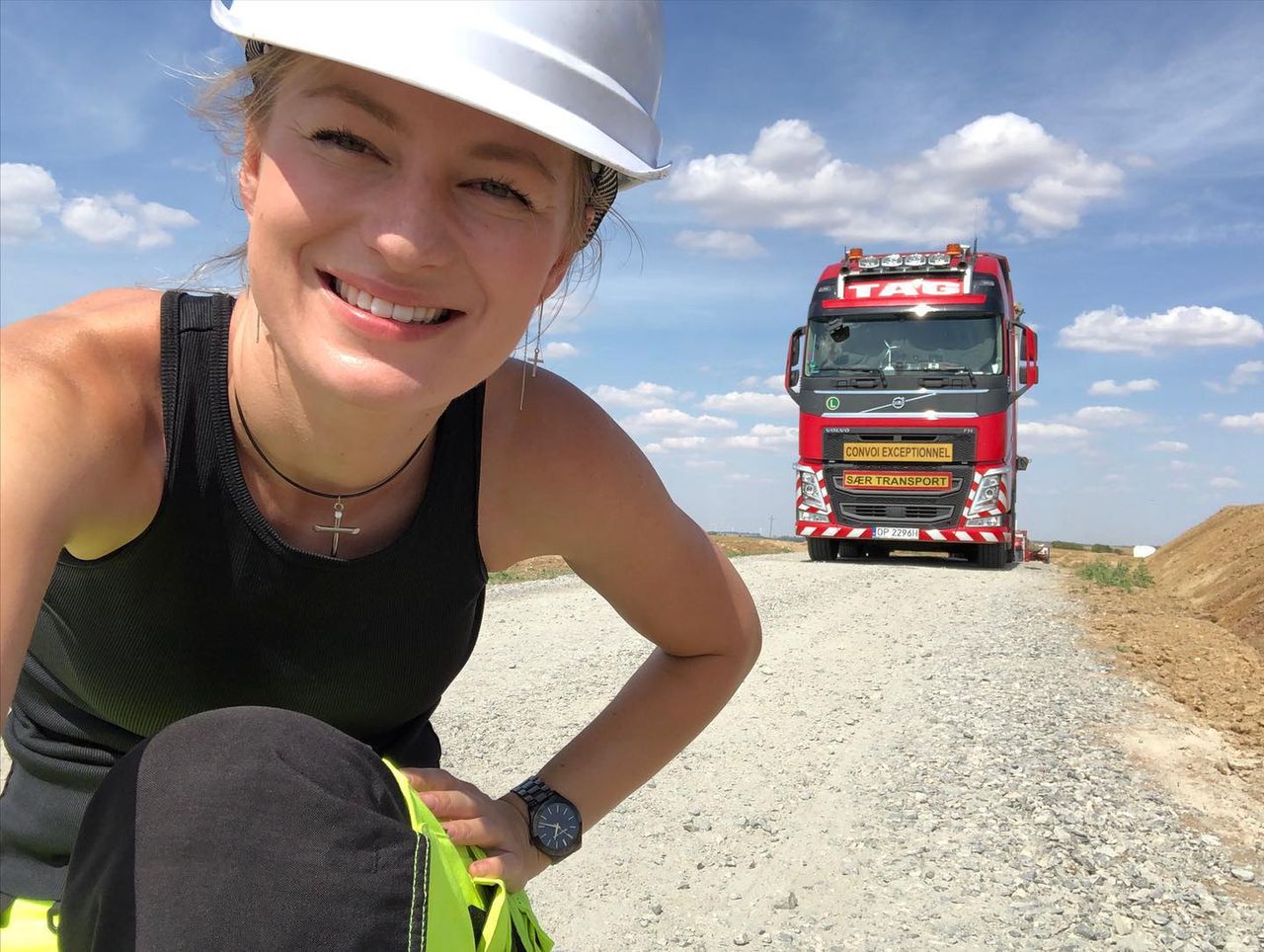 Polska Trucking Girl. "Barbie" w 70-metrowej ciężarówce