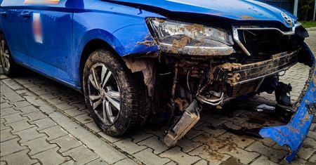 26-latek uciekał przed policją. Okazało się, że wiózł autem Syryjczyków