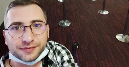 Ujawnił tortury w rosyjskich więzieniach. Za informatykiem wysłano list gończy