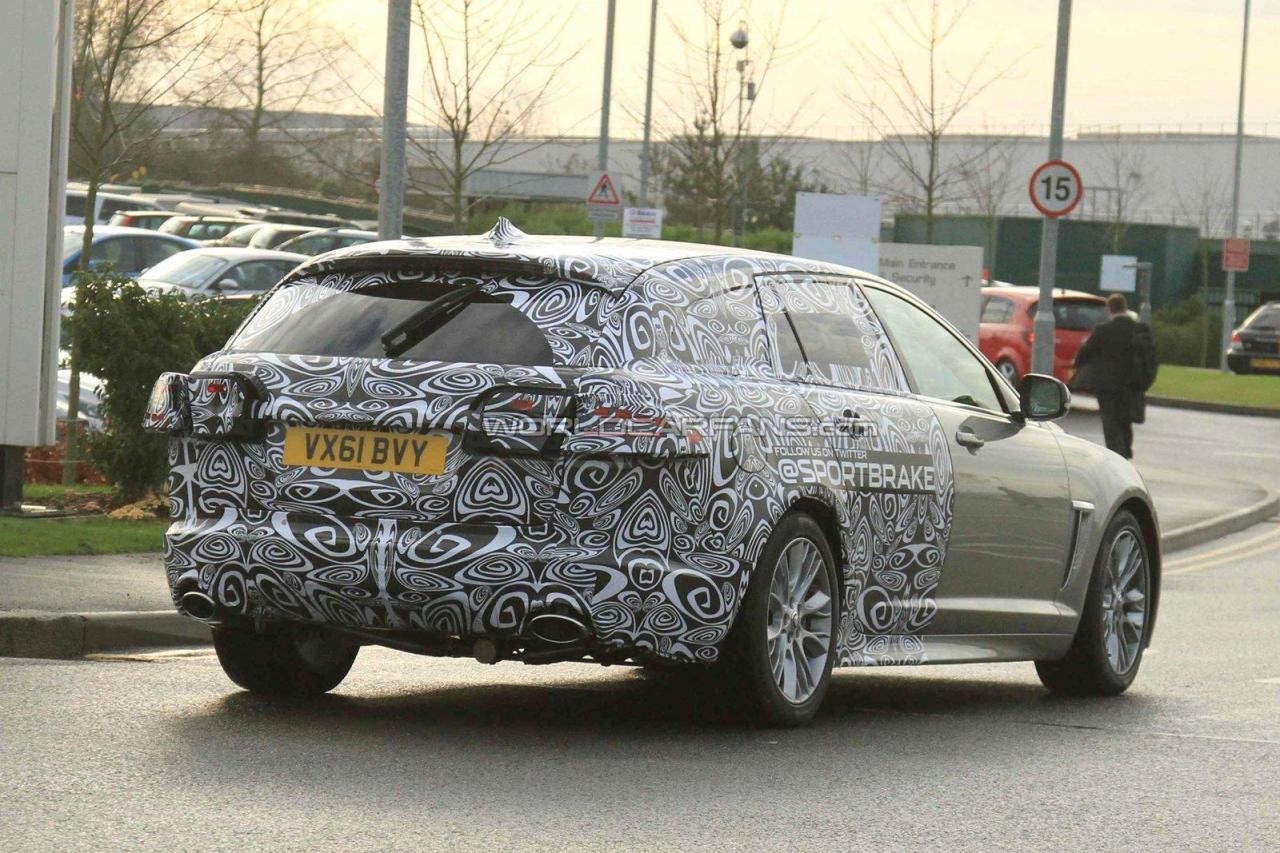 2012 Jaguar XF Sportbrake w kamuflażu