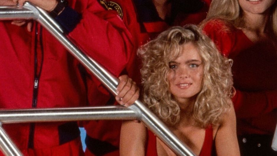 Erika Eleniak
