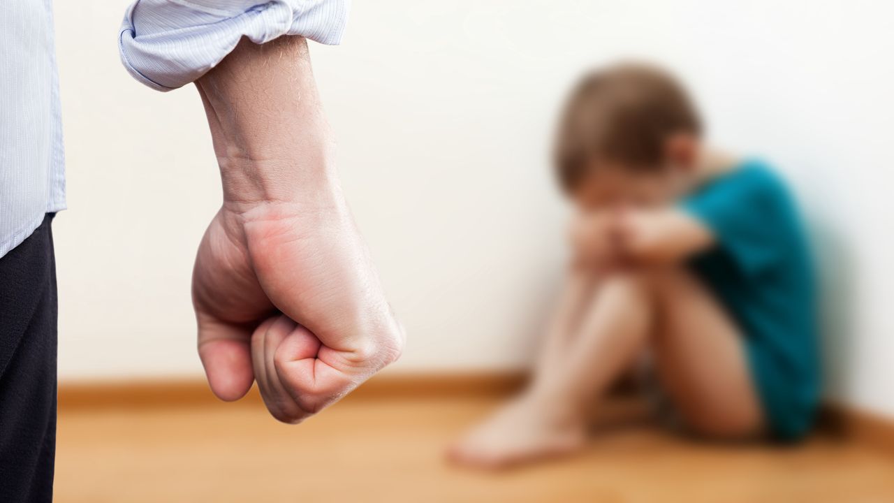 Jesteś ofiarą przemocy wobec dzieci? Zgłoś i uzyskaj wsparcie