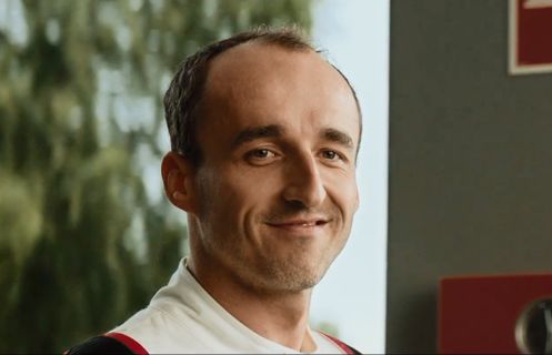 Robert Kubica rozdaje autografy na stacji Lotos, promując olej silnikowy Quazar Dynamic