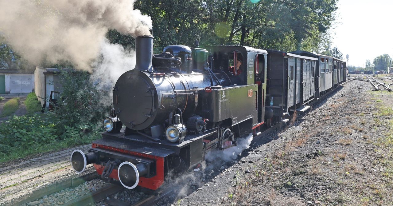 Bytom: 172 lata Górnośląskich Kolei Wąskotorowych. Do miasta przyjechał "Ryś" - parowóz ma 75 lat