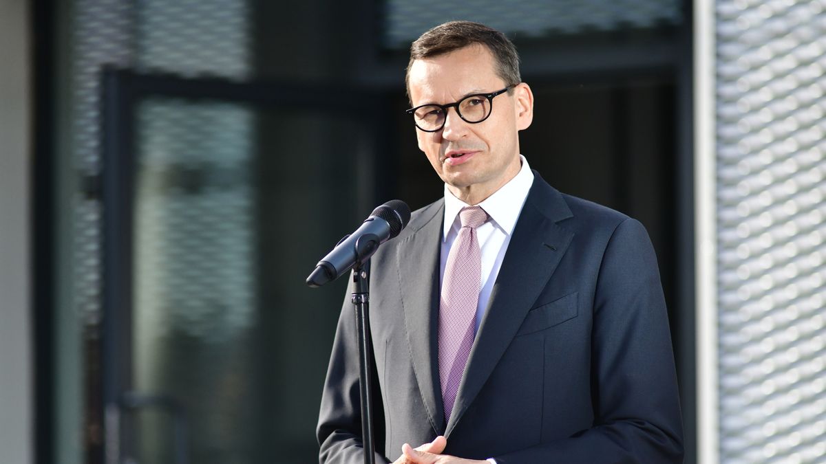 Trzciana, 18.07.2022. Premier Mateusz Morawiecki podczas otwarcia Gminnego Inkubatora Przedsiębiorczości w Trzcianie, 18 bm. (mr) PAP/Art Service 2