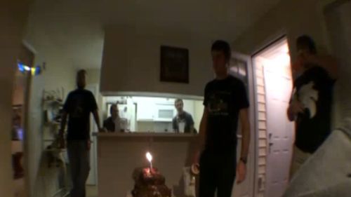 Prezent urodzinowy z powietrzną niespodzianką w środku [wideo] 1